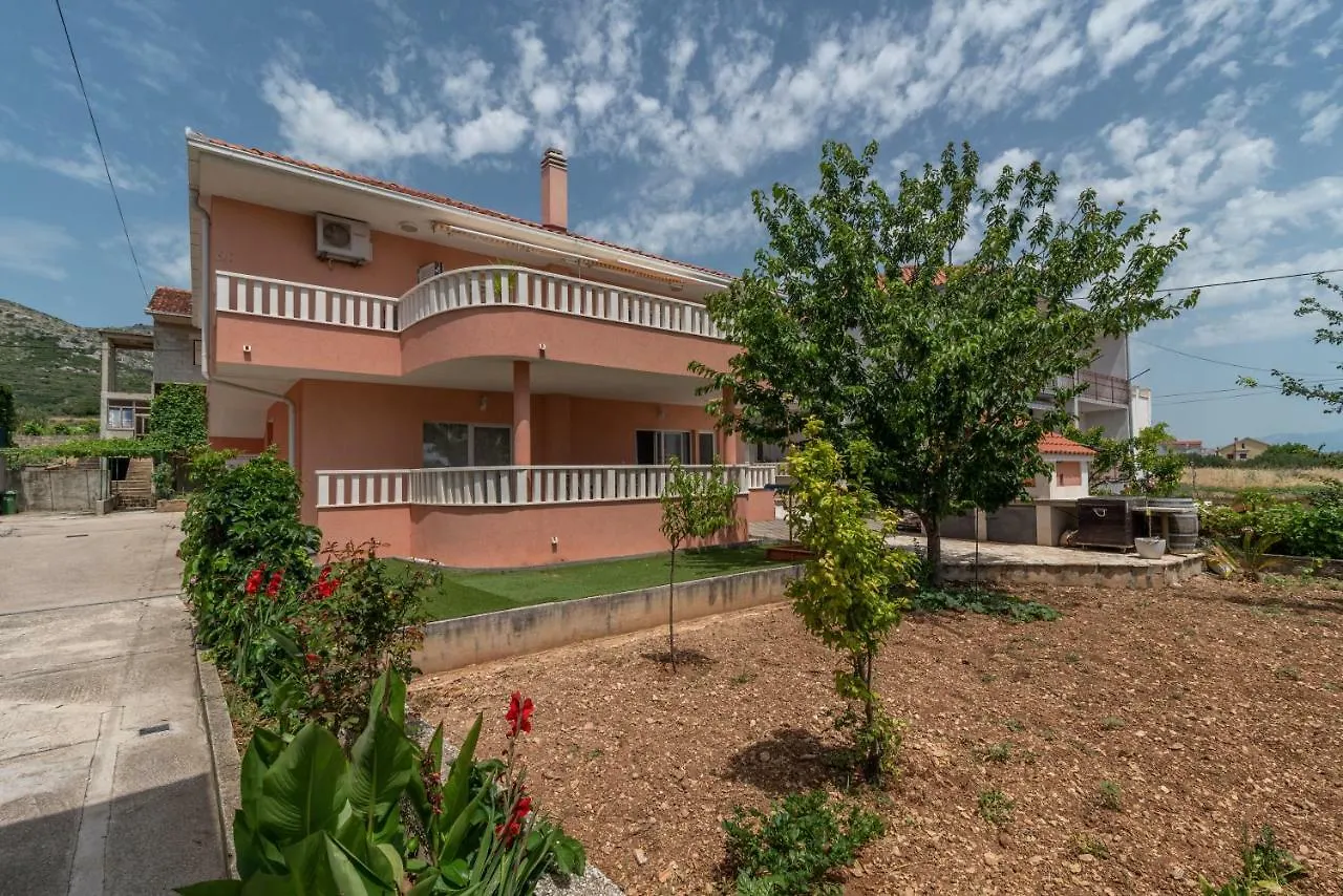 Apartment Lena Trogir