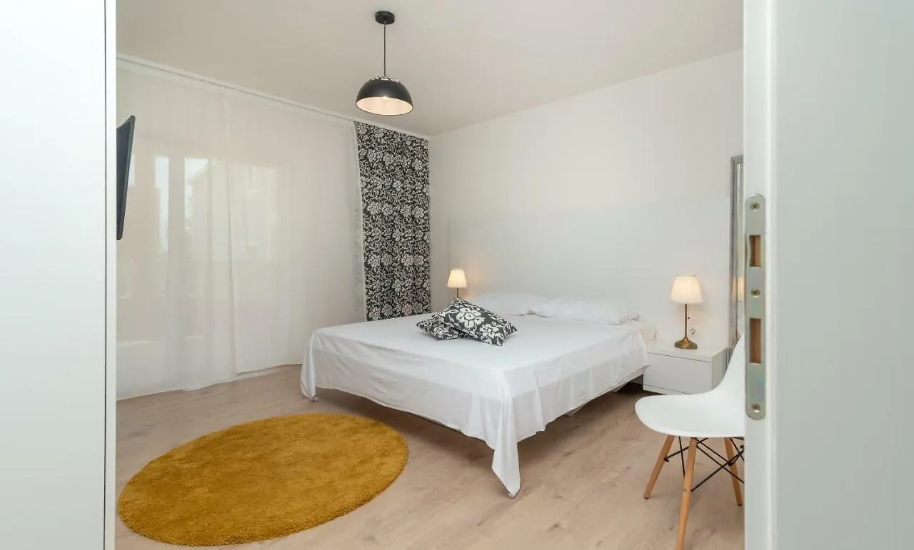 Apartment Lena Trogir