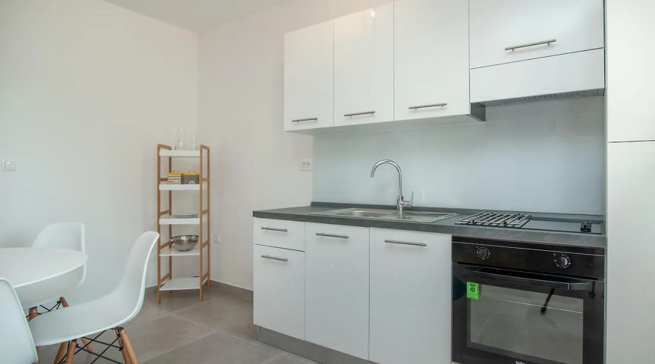 Apartment Lena Trogir 0*,